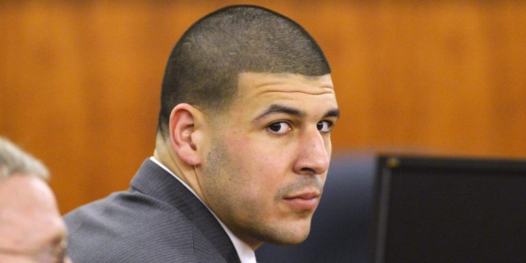 L’ancienne fiancée d’Aaron Hernandez, Shayanna Jenkins, répond à la suite de la série Docu de Netflix
