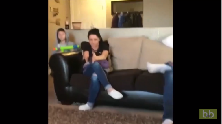 Cette fillette est une future championne de MMA