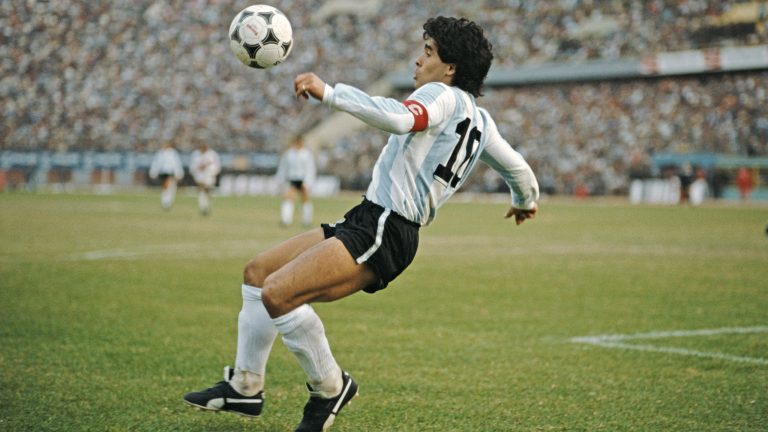 Légende du football, Diego Maradona est mort à 60 ans