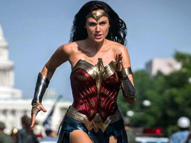 Générique de Wonder Woman 1984 à la sauce série TV des années 60