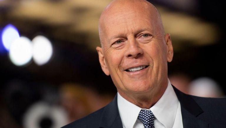 La famille de Bruce Willis fait le point sur la détérioration de la santé de l&rsquo;acteur : « l&rsquo;état a progressé » vers la démence
