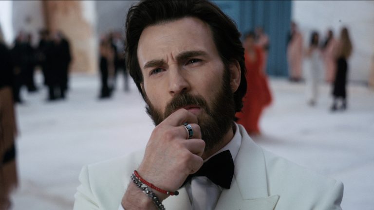 Sacrifice : Chris Evans face au chaos dans la bande-annonce du film Netflix